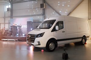 БАС-ДВ представил цельнометаллические фургоны Foton Toano Pro и Foton View